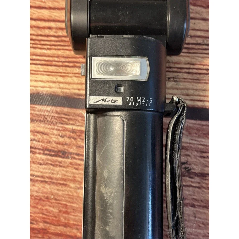 METZ 76 MZ-5 Digital Camera Flash Only - Working